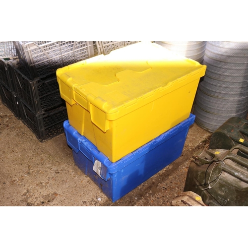 85A - 2 LIDDED BOXES