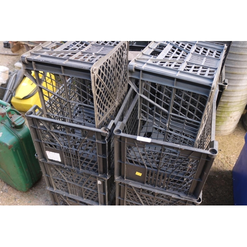 86 - QTY 20 SMALL CRATES