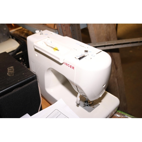 94 - SINGER SEWING MACHING - WARRANTED UNTIL 12 NOON TUESDAY FOLLOWING THE ABOVE SALE