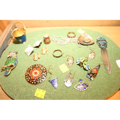 474 - ENAMELLED JEWELLERY WITH MEXICAN SILVER BRACELET/NECKLACE SET