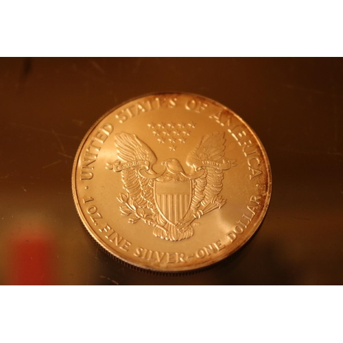477 - USA SILVER ONE DOLLAR 2000
