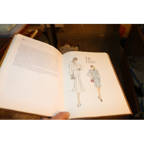 486 - OLD ENGLISH COSTUMES OF THE 18TH & 19TH CENTURY BOOK & 20TH CENTURY COSTUME BOOK, ALBUM & CARD ALBUM