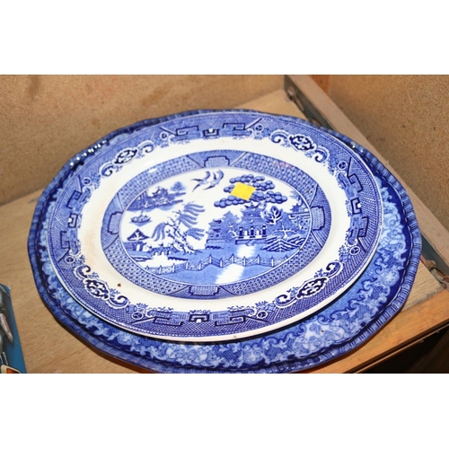 489 - 4 B/W OVAL PLATTERS