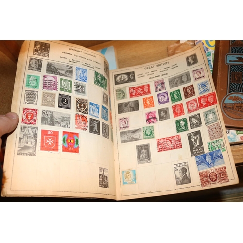 495 - QTY OF FOREIGN STAMP ALBUMS & STAMPS