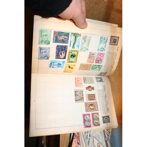 495 - QTY OF FOREIGN STAMP ALBUMS & STAMPS