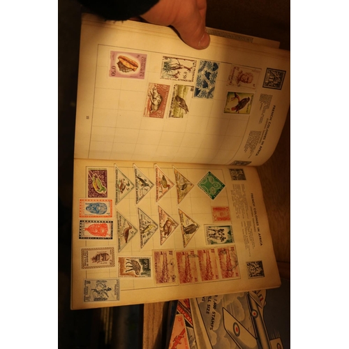 495 - QTY OF FOREIGN STAMP ALBUMS & STAMPS