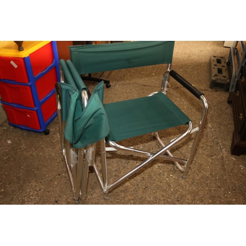 54 - 2 FOLDING CHAIRS