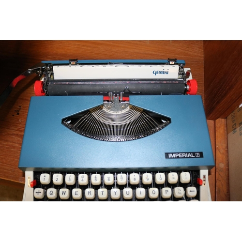 106 - IMPERIAL GEMINI TYPEWRITER