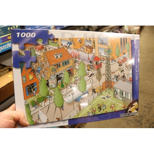 193 - 5 PUZZLES & SORT TRAY - FACTORY SEALED