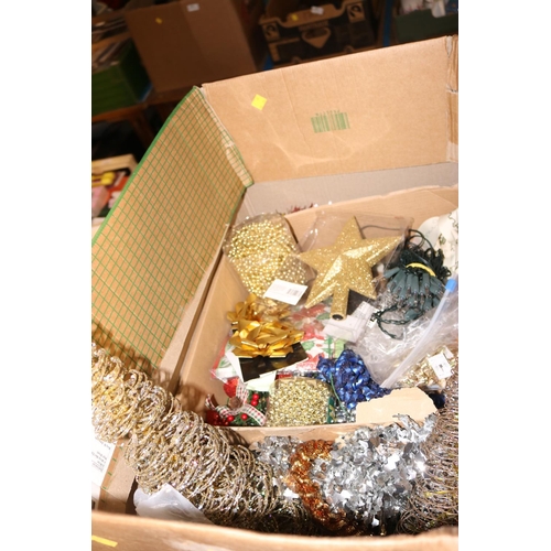 265 - BOX OF XMAS DECORATIONS & BAG OF PINE CONES