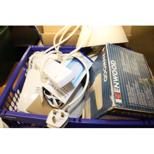 315 - 3 BOXES OF MIXED ELECTRICALS - WARRANTED UNTIL 12 NOON TUESDAY FOLLOWING THE ABOVE SALE