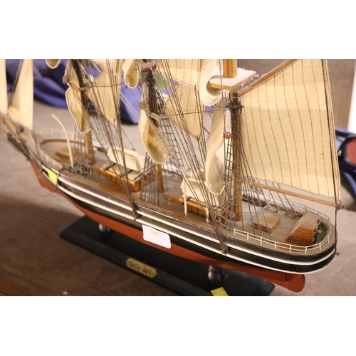 386 - MODEL SHIP - CUTTY SARK