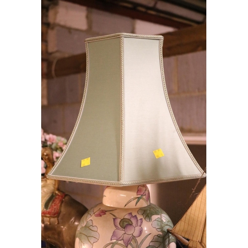 387 - DECORATIVE TABLE LAMP - WARRANTED UNTIL 12 NOON TUESDAY FOLLOWING THE ABOVE SALE