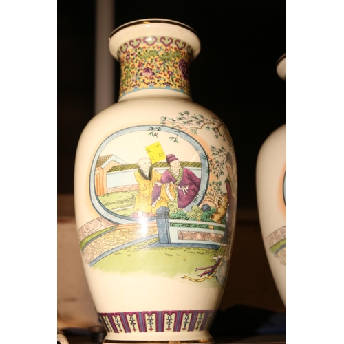 393 - 2 CHINESE VASES & JAPANESE IMARI VASE, 30CM