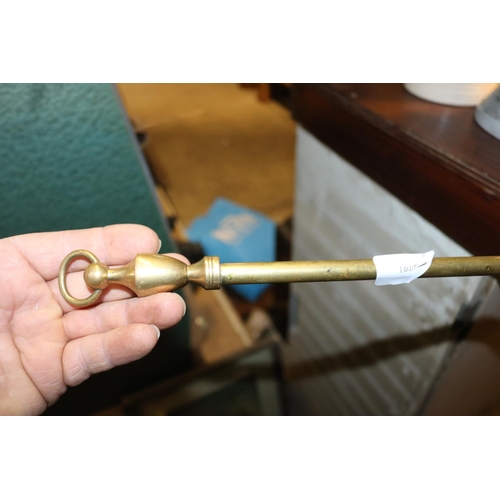 415 - A GEORGIAN TELESCOPE BRASS TOASTING FORK