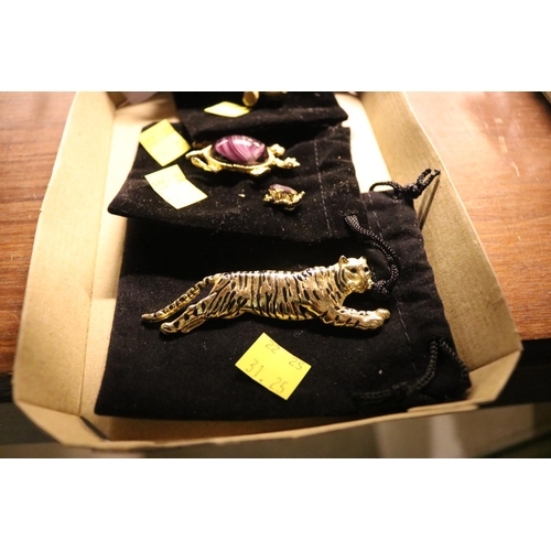 428 - TIGER, TORTOISE, INSECT & TEDDY BEAR BROOCHES