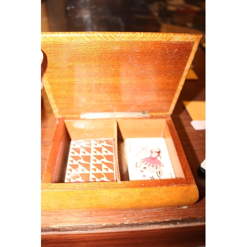 433 - CARD BOX & CARDS