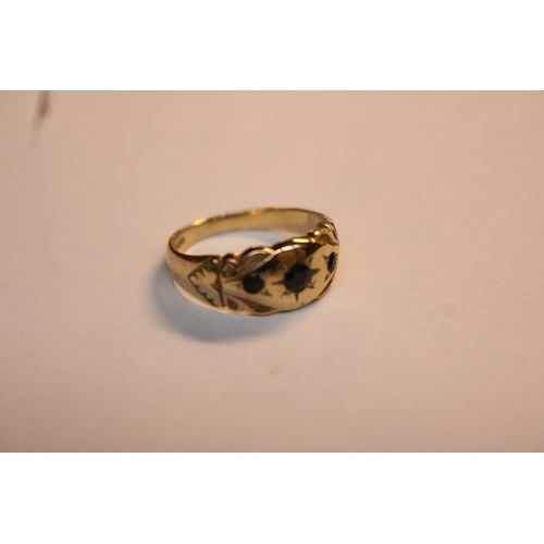 439 - 9CT RING WITH 3 STONES - 2.3GMS TOTAL