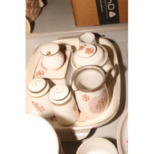 537 - LARGE DENBY DINNER/TEA SET