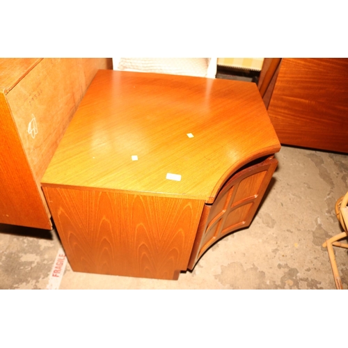 540 - NATHAN MID CENTURY CORNER UNIT