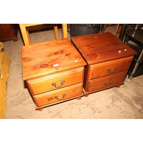 550 - 2 BEDSIDE DRAWERS