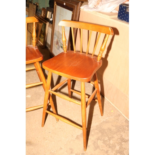 552 - 2 PINE BAR STOOLS