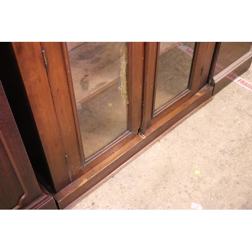 562 - GLAZED MAHOGANY BOOKCASE