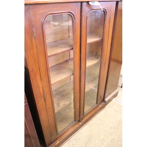 562 - GLAZED MAHOGANY BOOKCASE