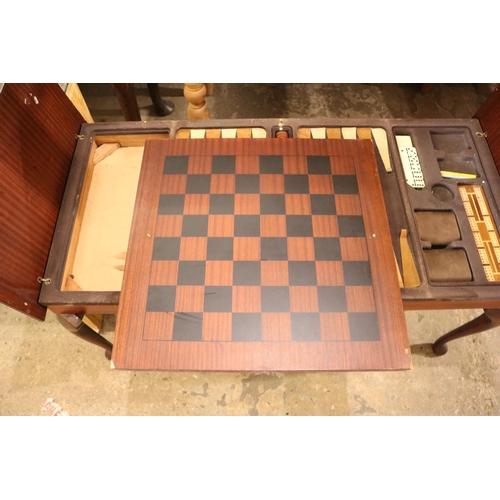 570 - GAMES TABLE/COFFEE TABLE