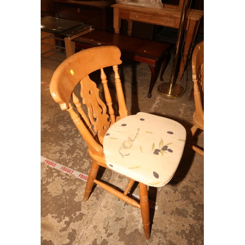 574 - SOLID WOOD TABLE MADE FROM OLD FOOTY STADIUM SEATING & 4 CHAIRS