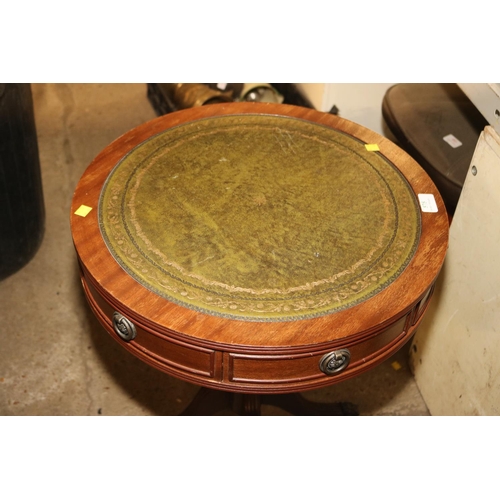 575 - MAHOGANY SMALL DRUM TABLE - LEATHER TOP ABOVE DRAWERS