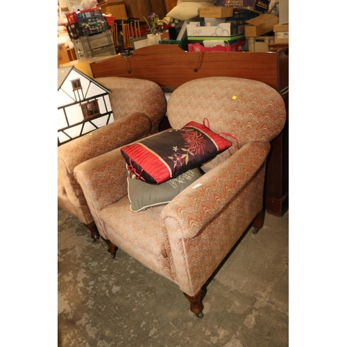 576 - SOFA & 2 ARMCHAIRS