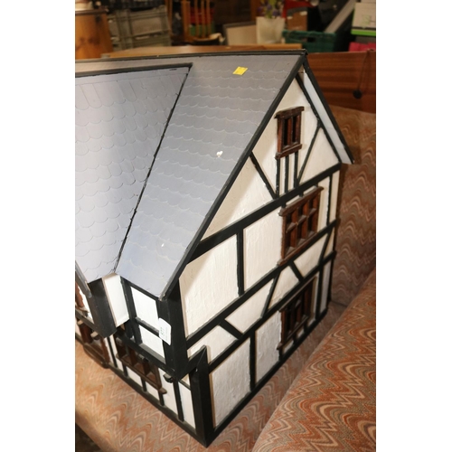 577 - LARGE DOLLS HOUSE & FURNITURE