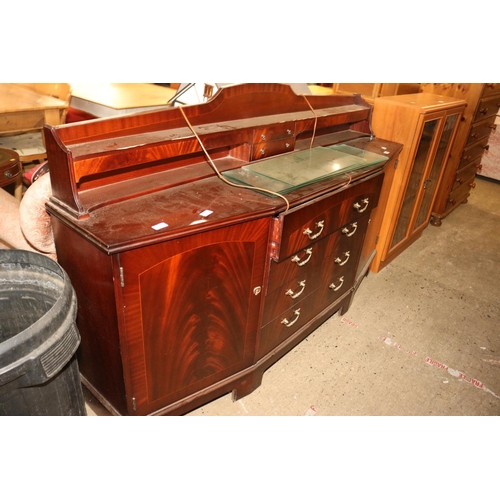 578 - WINCHESTER MAHOGANY SIDEBOARD (LIGHTS NOT WORKING AND SLIGHT DAMAGE TO FRENCH POLISH ON UPSTAND)