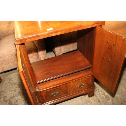 586 - TV CABINET WITH FALSE DRAWS, DROP DOWN FLAP, ON CASTORS