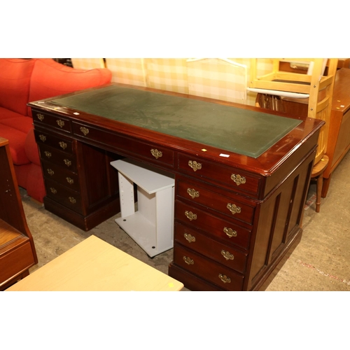 590 - MAHOGANY PARTNERS DESK