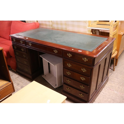 590 - MAHOGANY PARTNERS DESK