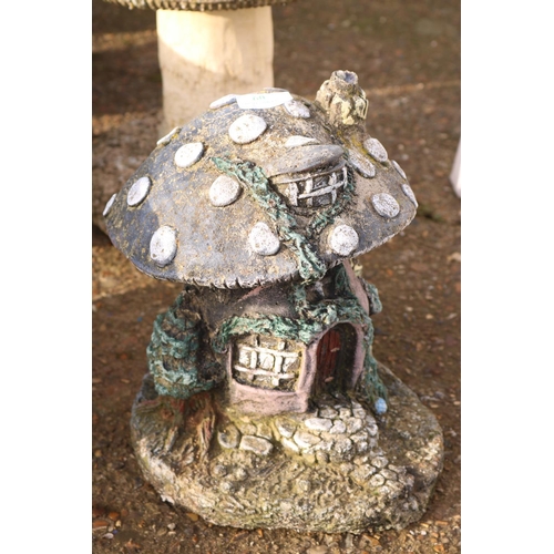 60 - 2 X MUSHROOM GARDEN ORNAMENTS