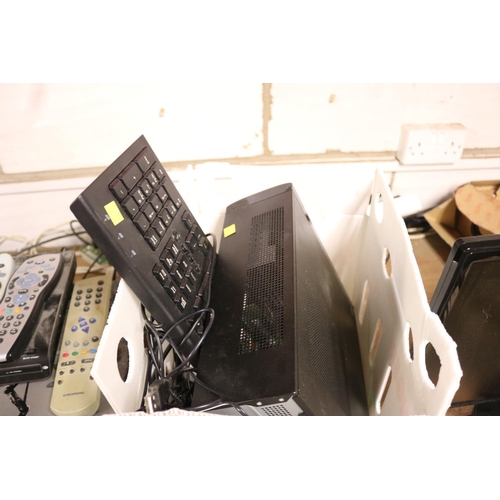 73 - HP TOWER, MONITOR, ETC - WARRANTED UNTIL 12 NOON TUESDAY FOLLOWING THE ABOVE SALE