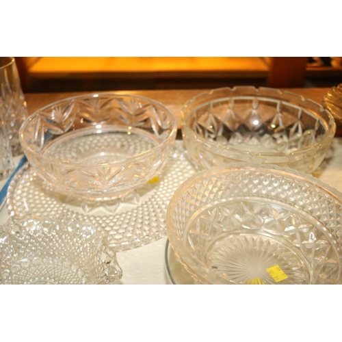 460 - ASSORTED CUT GLASS/CRYSTAL SERVING BOWLS & CAKE STANDS