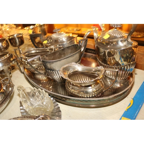 469 - QTY OF VARIOUS PLATED WARE