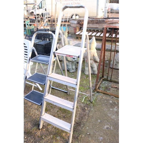 48 - 3 STEP FOLDING STEPS & 1 OTHER