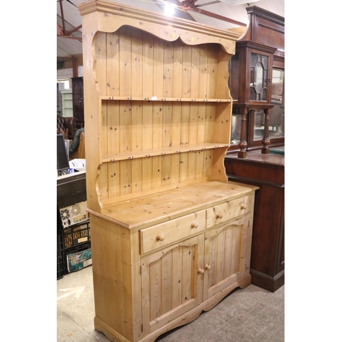 482 - PINE DRESSER