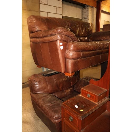 484 - 3 PIECE LEATHER SUITE