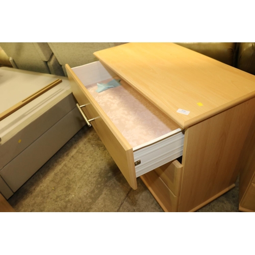 550 - MODERN BEDROOM SUITE - 2 BEDSIDE CHEST, WARDROBE, 2 CHEST OF DRAWERS