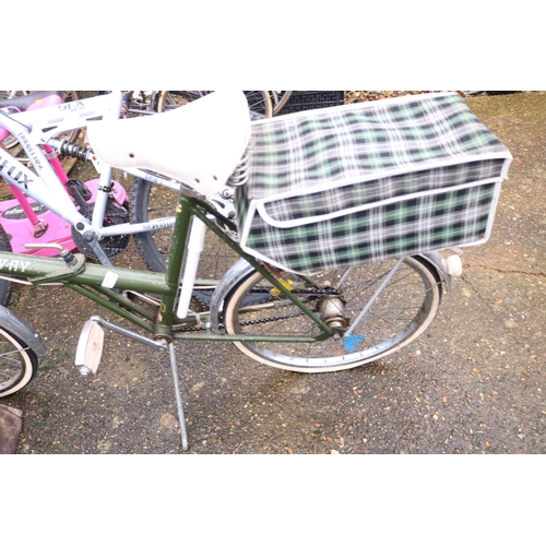 11 - GREEN STOW AWAY BIKE