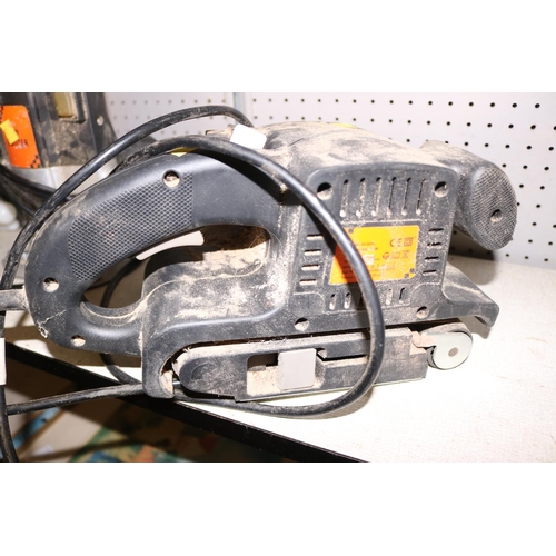 158 - ELECTRIC BELT SANDER - WARRANTED UNTIL 12 NOON TUESDAY FOLLOWING THE ABOVE SALE