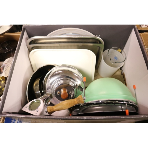 207 - 6 BOXES OF VARIOUS KITCHEN WARE