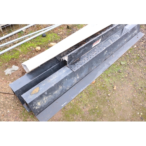 21 - 5 STEEL LINTELS