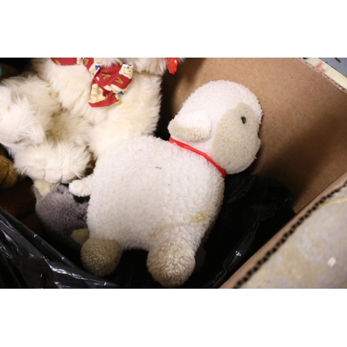 225 - SELECTION OF SOFT TOYS